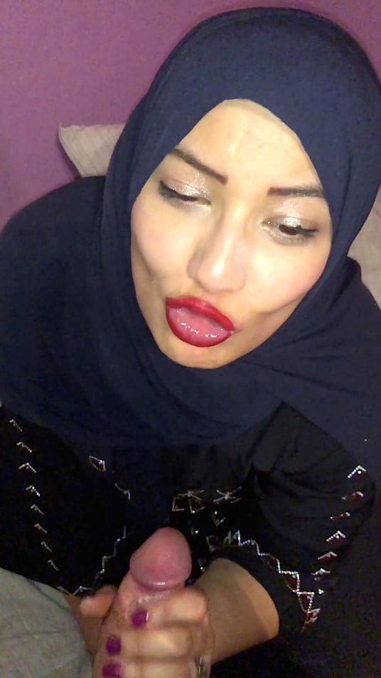 25P BEURETTE HIJAB SUCEUSE DE LUXE