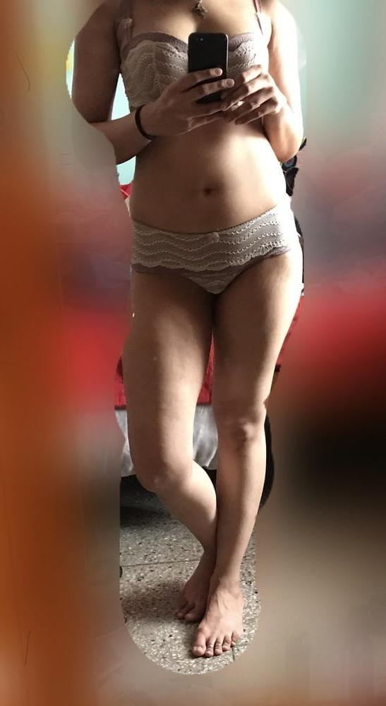 25P Hot indian babe in wild mode
