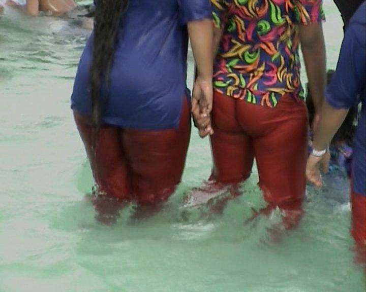 14P Wet indian girls