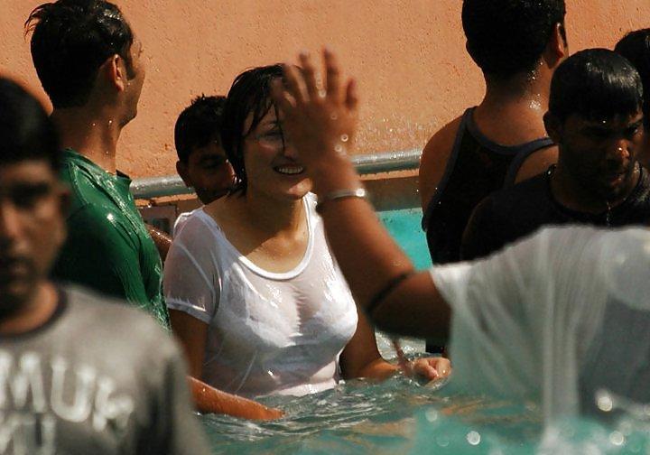 14P Wet indian girls