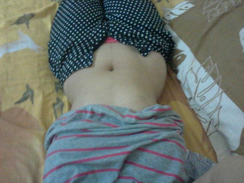 25P indian teen nude selfie