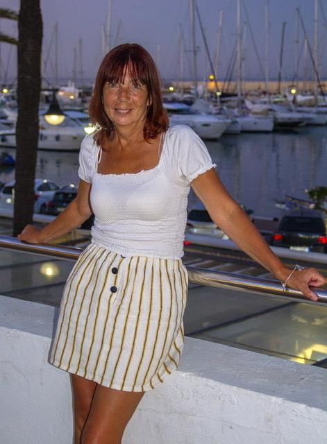 21P Hot German wife