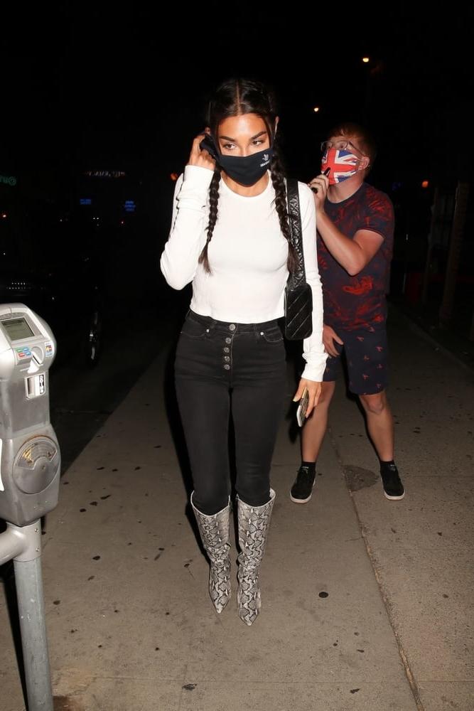 25P Female Celebrity Boots &amp; Leather - Chantel Jeffries