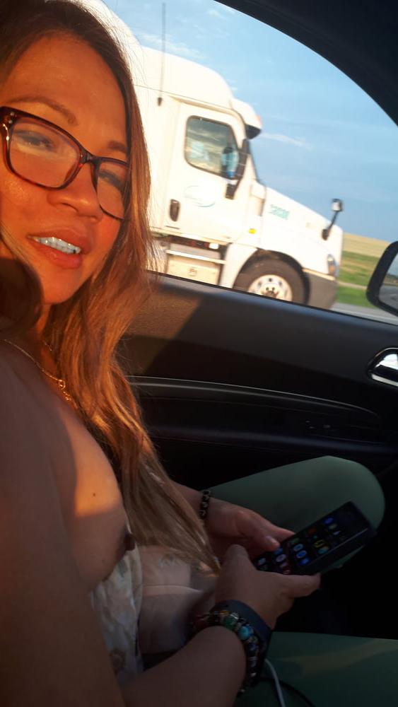 25P Pics off Sarah Marquette's cell phone!