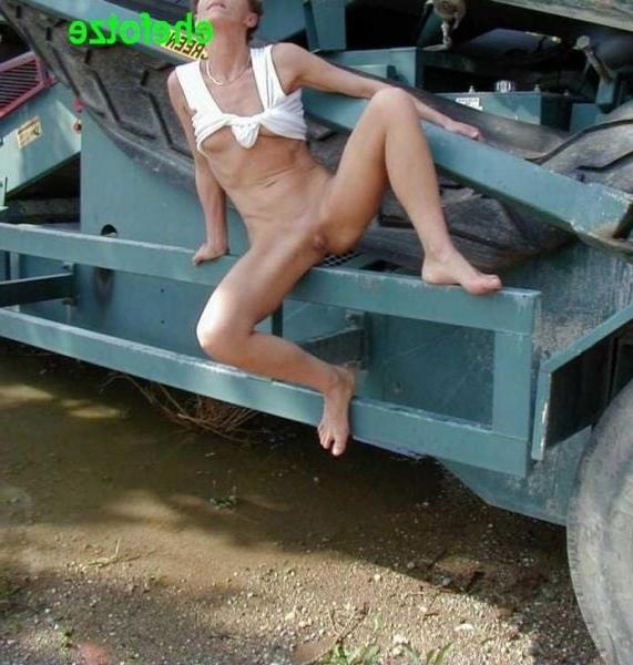 25P Skinny Wife