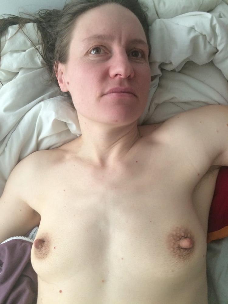 25P Very Hot Natural Wife Claire