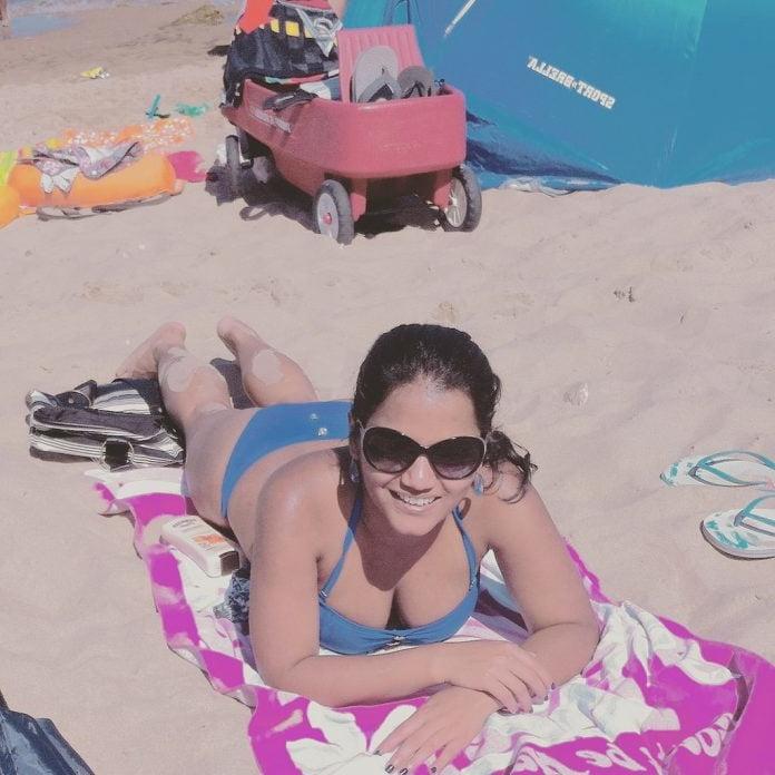 14P Sexy NRI Wife pics collection
