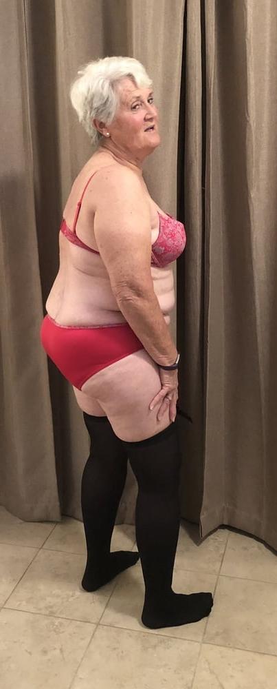 23P My sexy hot wife posing for a man we met in a bar