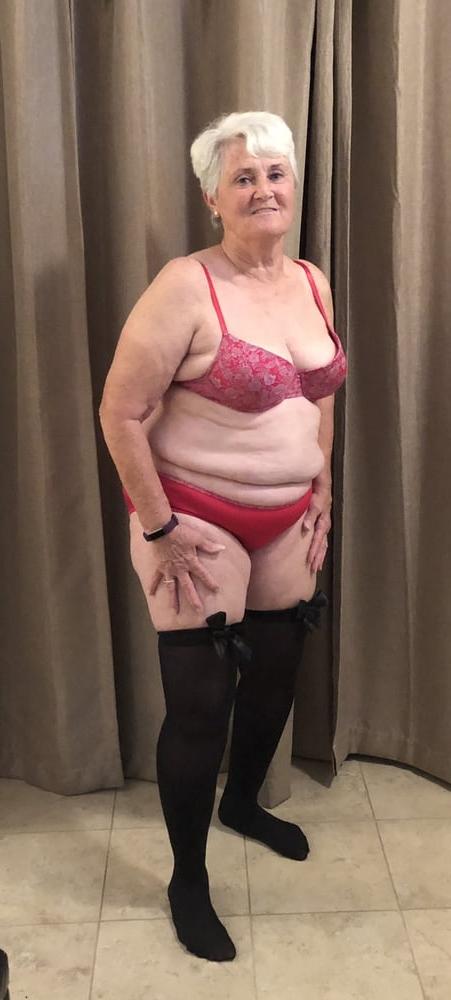 23P My sexy hot wife posing for a man we met in a bar