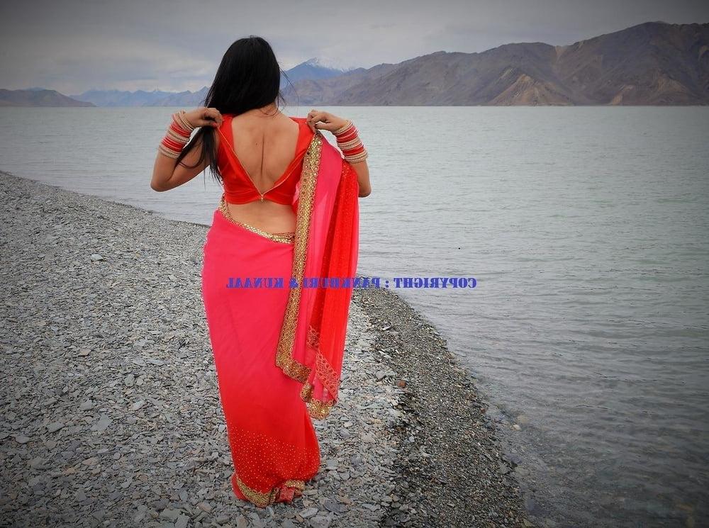 22P Indian Wife Pankhuri Hot Collection