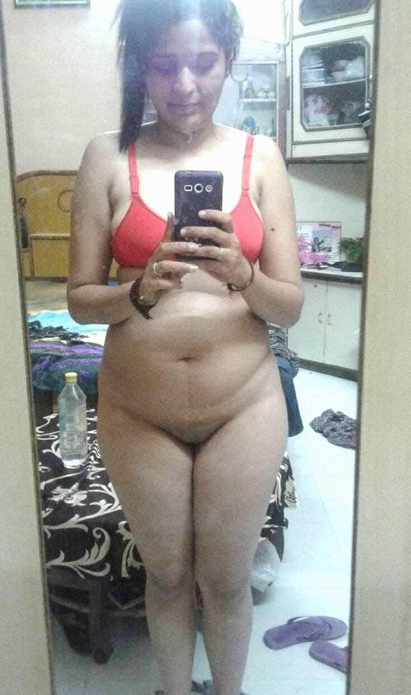 7P indian wife nude selfie