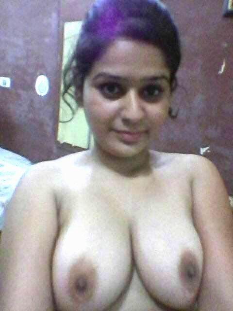 7P indian wife nude selfie