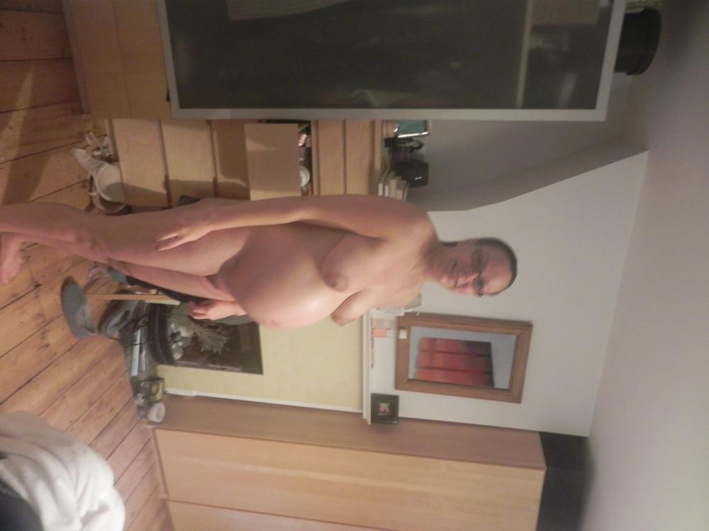 25P Horny British Wife