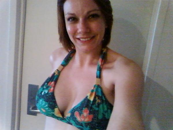 25P Horny British Wife