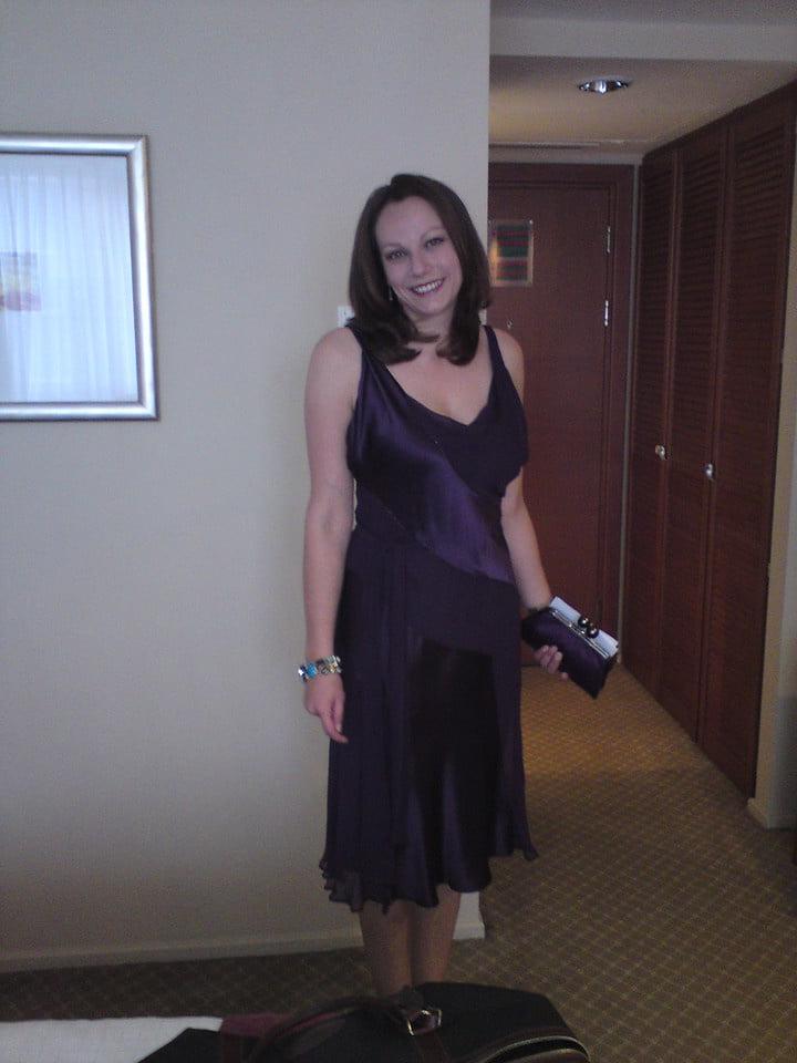 25P Horny British Wife