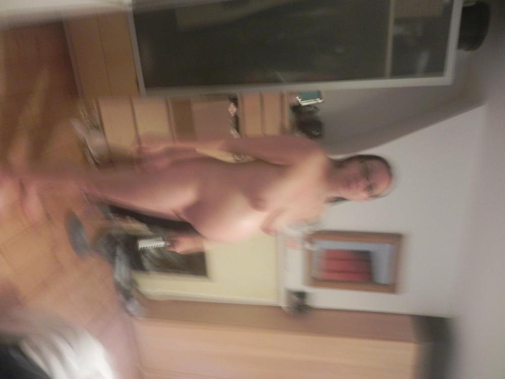 25P Horny British Wife