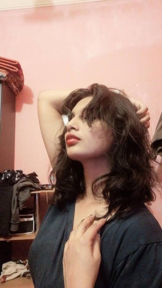 25P indian girl lockdown selfie 2