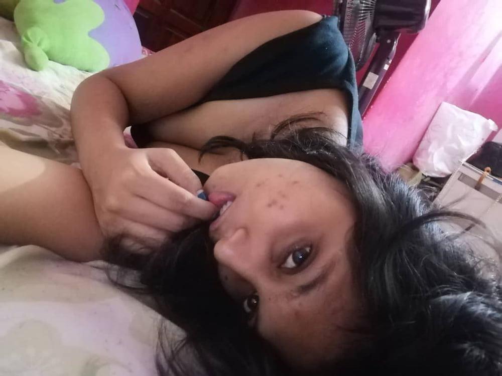 25P indian girl lockdown selfie 2