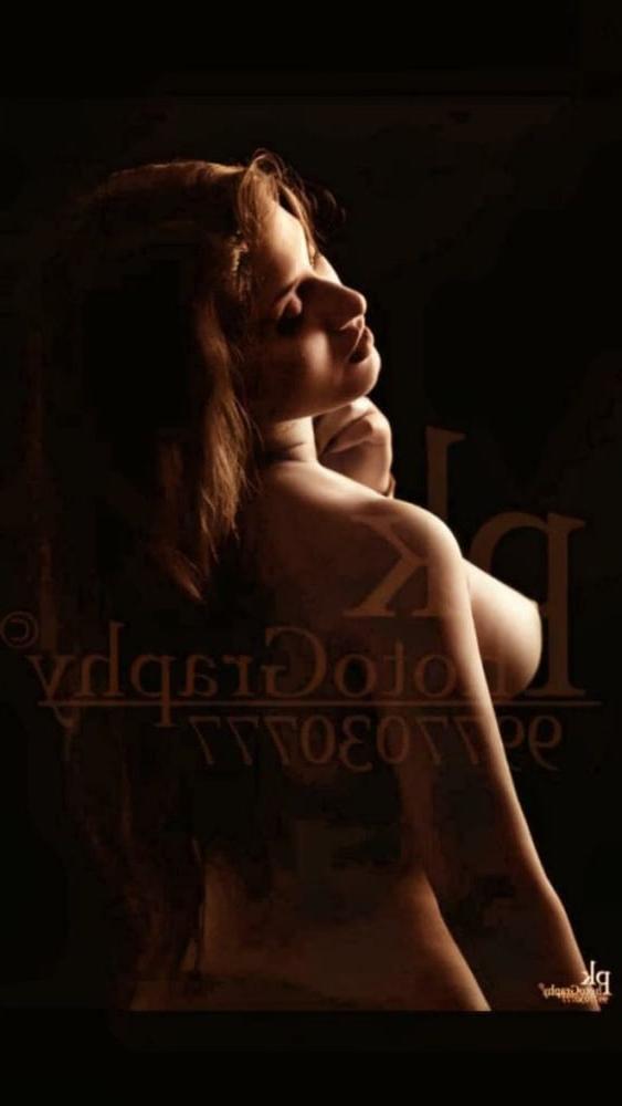 19P indian model nude shoot