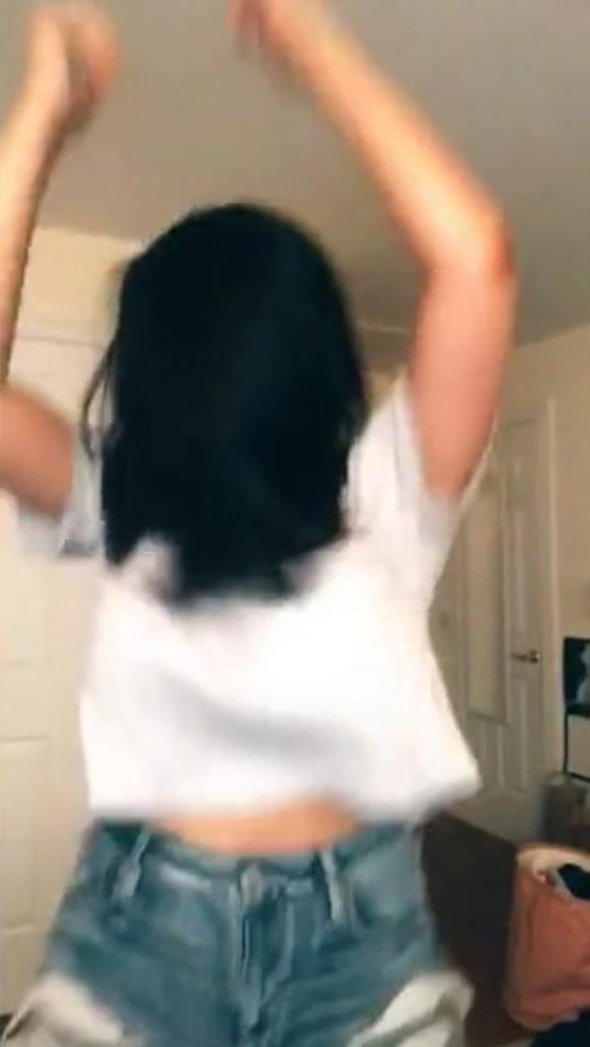 25P Tik Tok Female: HUGE TITS VIETNAMESE AMERICAN GIRL!