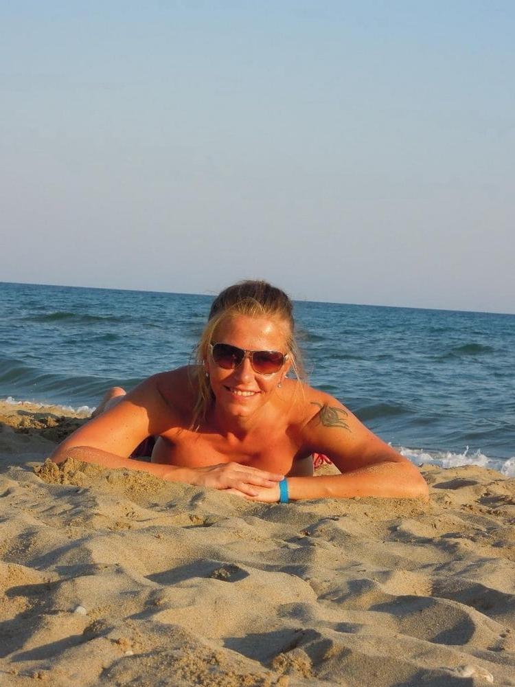 25P Monica is a really hot pregnant blonde wife I want to fuck