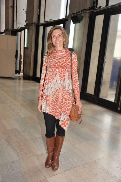 12P Host TV in leather boots
