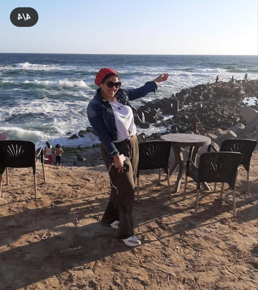 11P egyptian at beach