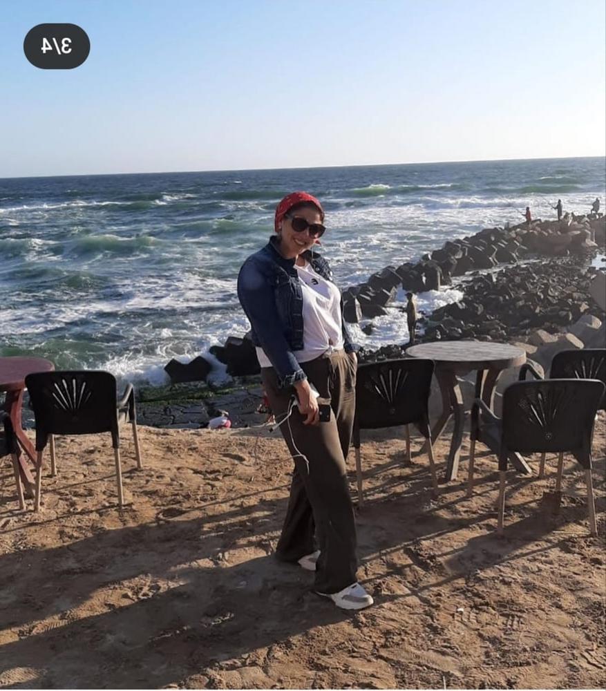 11P egyptian at beach