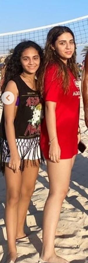 11P egyptian at beach