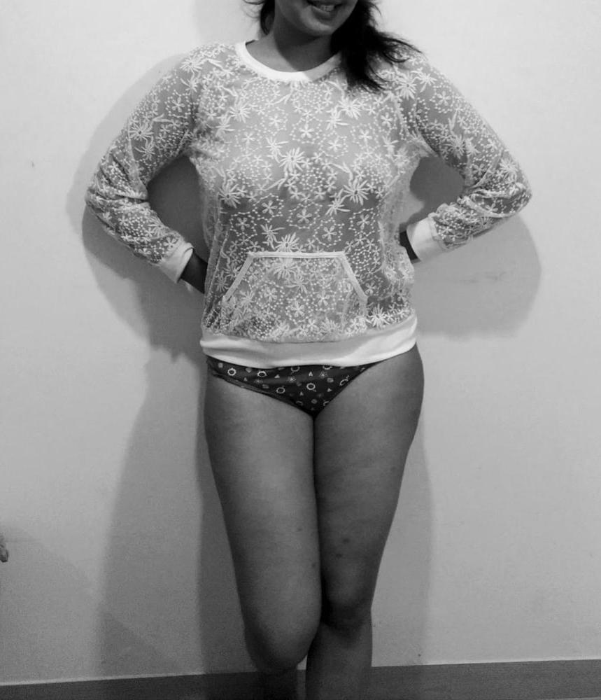 17P Curvey Indian Girl