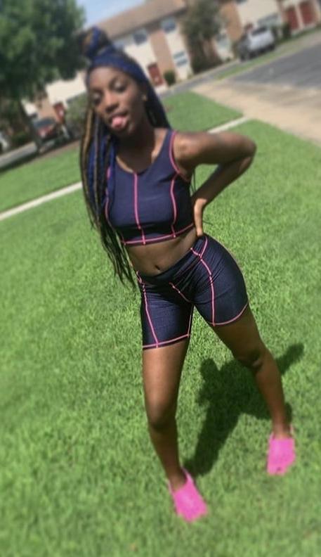 25P More Ebony Teens! 4 (Comment what you would do to them!)