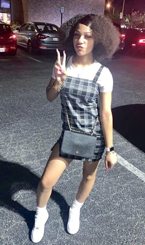 25P More Ebony Teens! 4 (Comment what you would do to them!)
