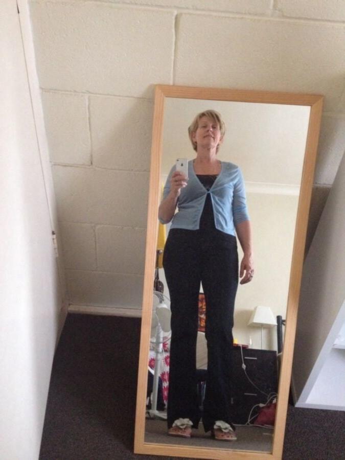 25P Horny Wife Showing some Love to the Internet