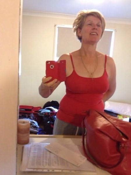 25P Horny Wife Showing some Love to the Internet