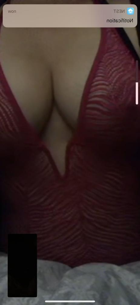 17P Wife in FaceTime