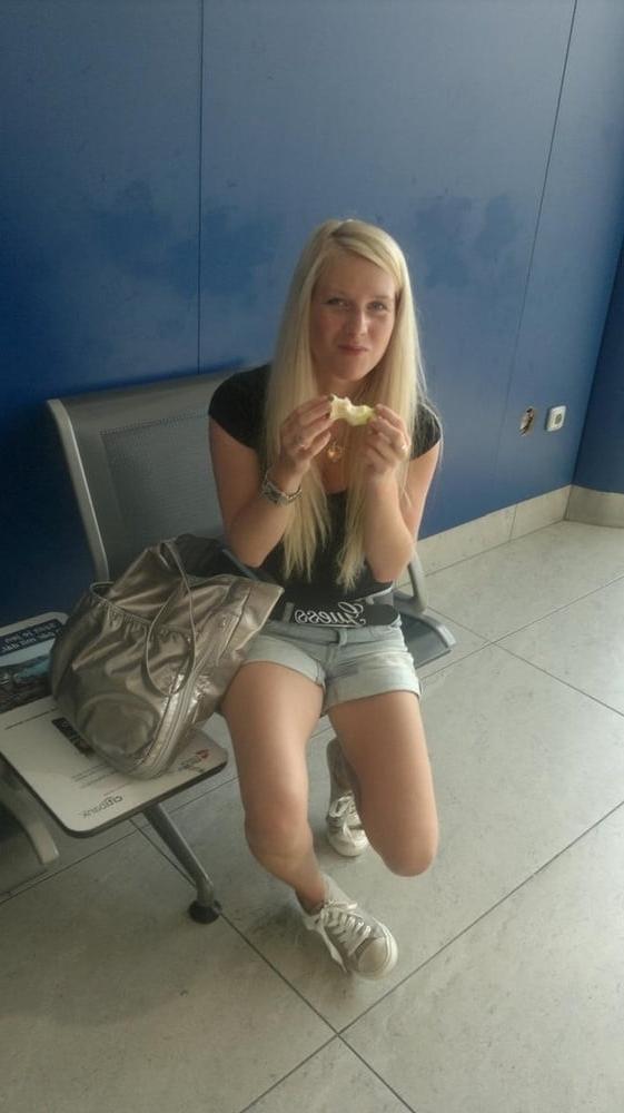 25P Slut Wife on Vacation