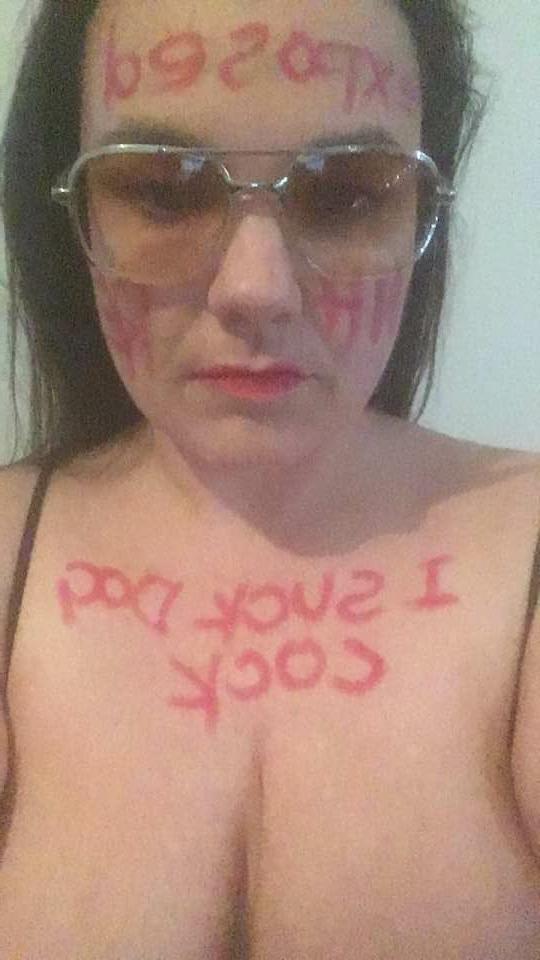 19P Wonky-uddered slave humiliated