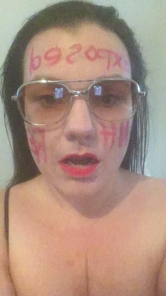 19P Wonky-uddered slave humiliated