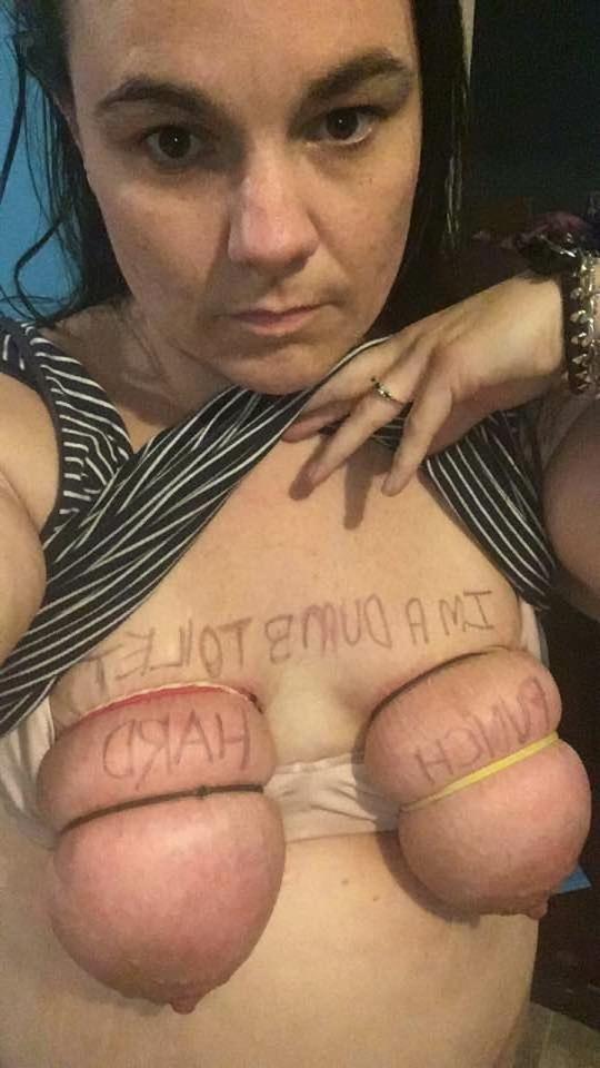 19P Wonky-uddered slave humiliated