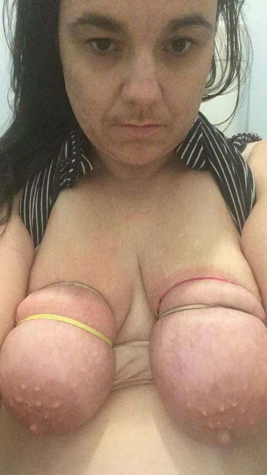 19P Wonky-uddered slave humiliated