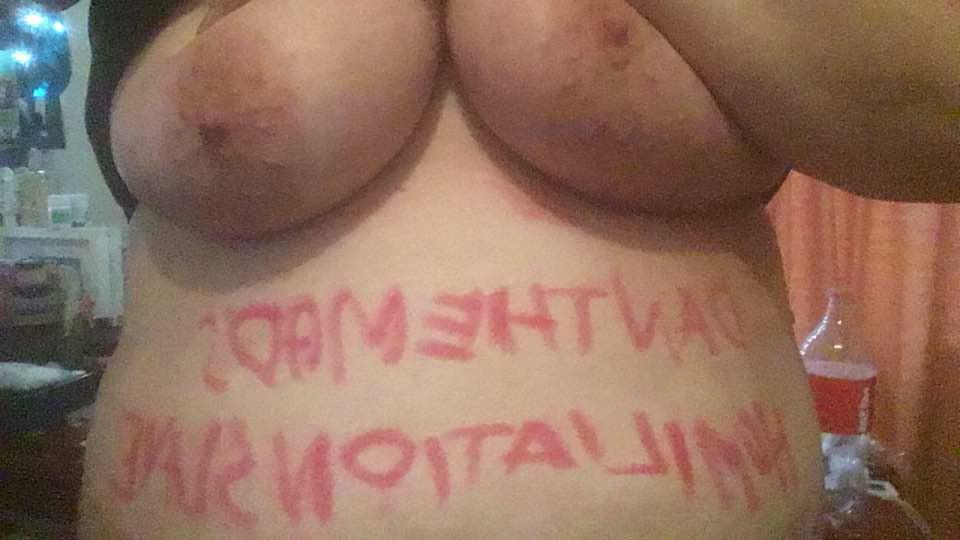 19P Wonky-uddered slave humiliated