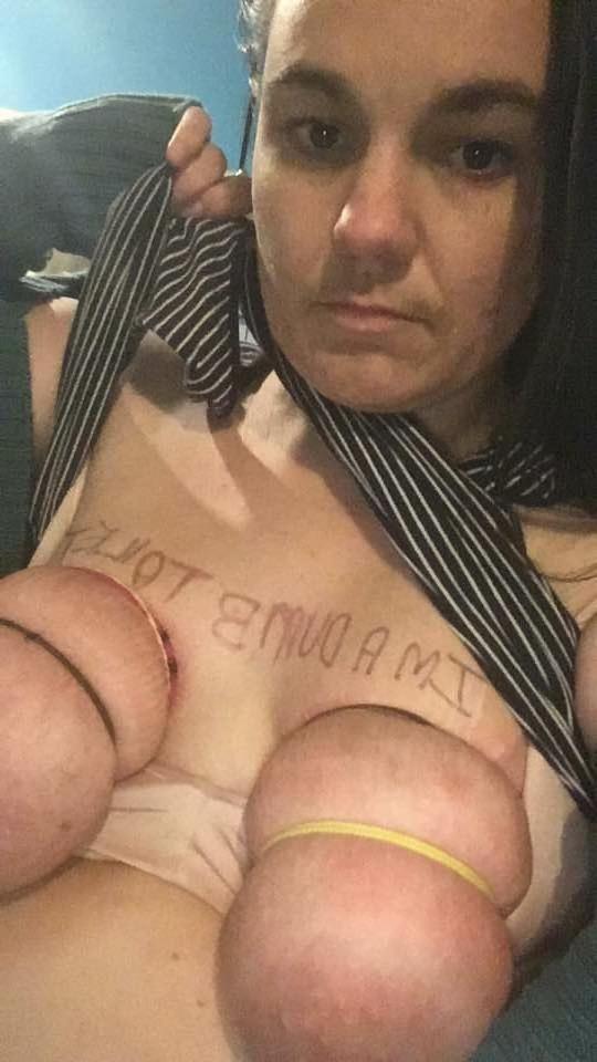 19P Wonky-uddered slave humiliated