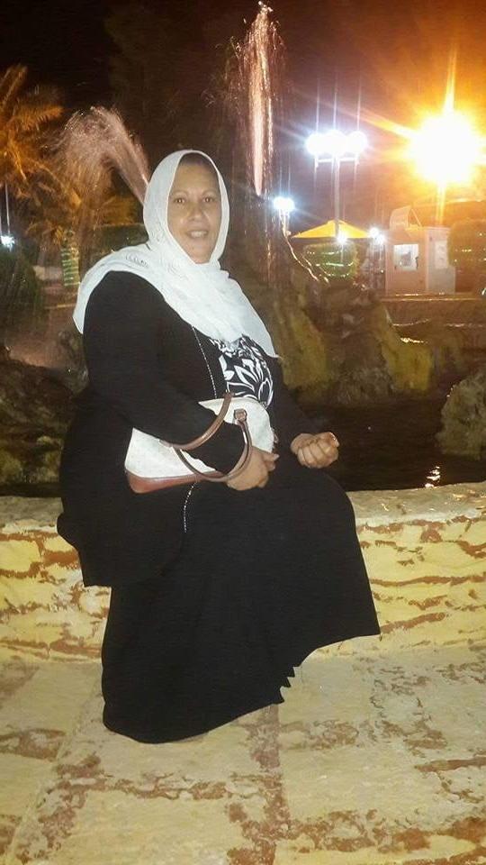 25P Arab Tunisian Mature Hijab BIG BOOBs &amp; BIG ASS BBW Granny