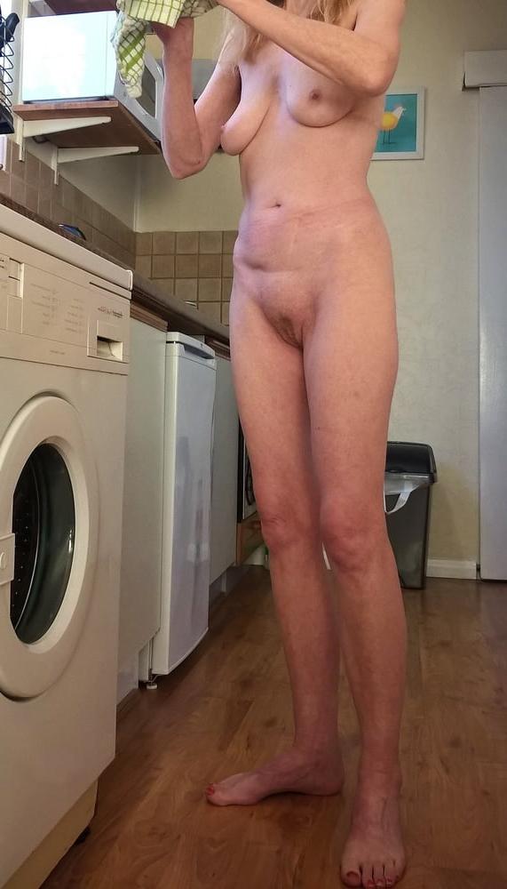 13P wife washing up