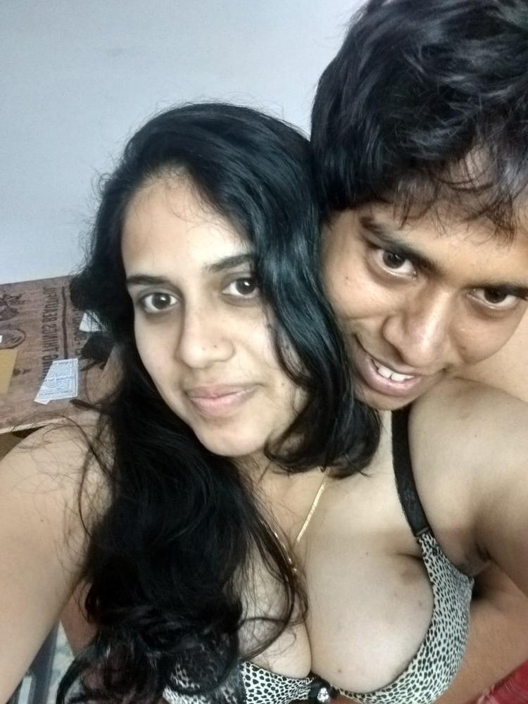22P indian aunty having fun with boy