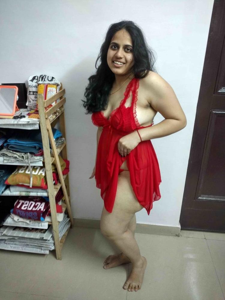 22P indian aunty having fun with boy