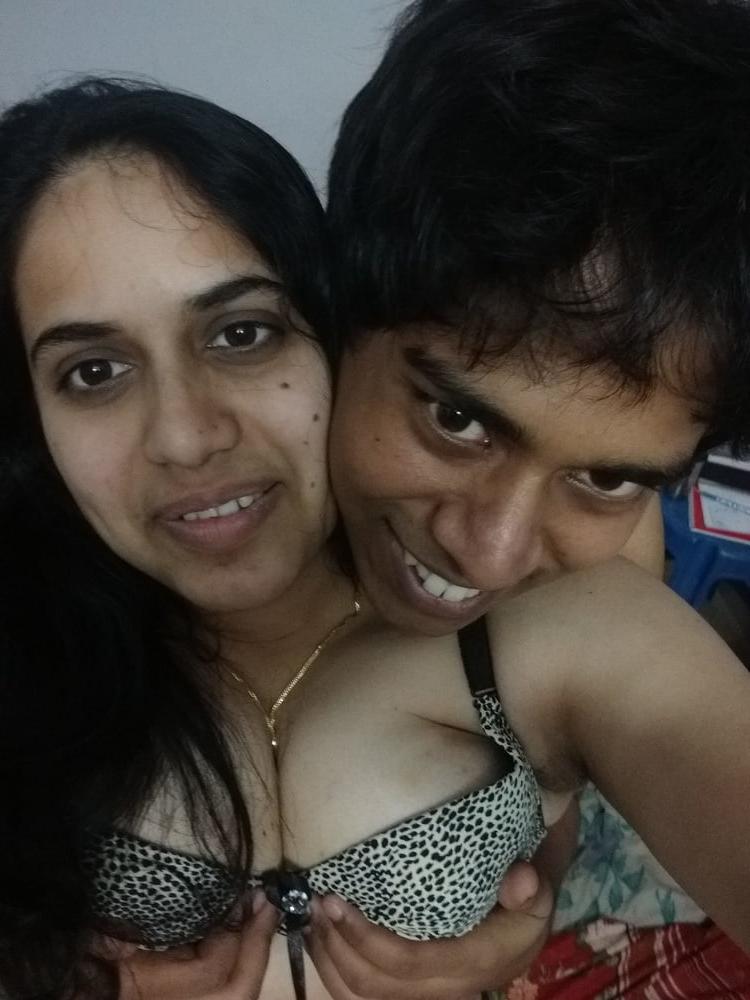 22P indian aunty having fun with boy