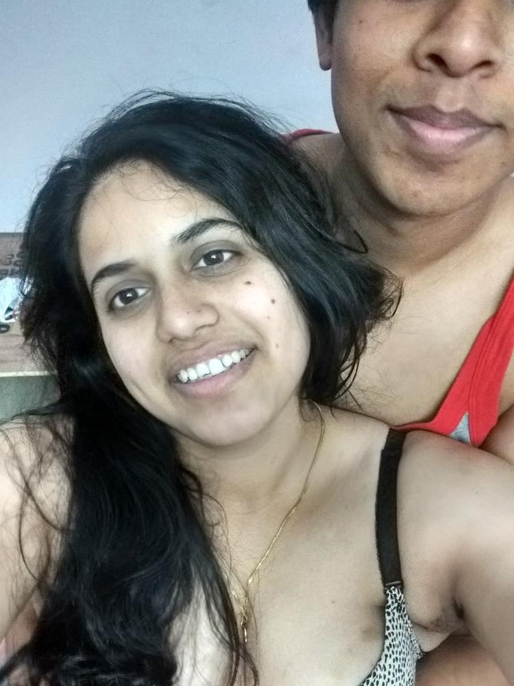 22P indian aunty having fun with boy