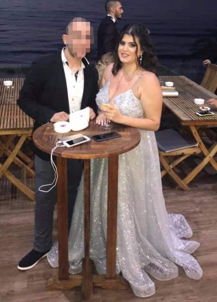 10P Lebanon wife