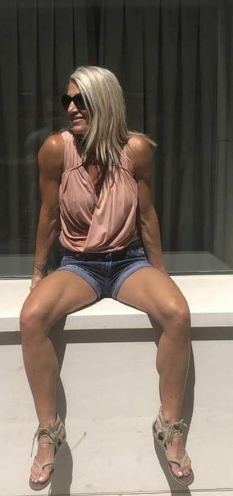 16P Sexy Wife
